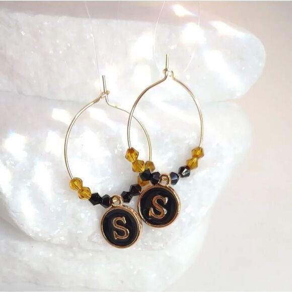 Initial Charm Earrings Black and Gold - Picture 7 of 16